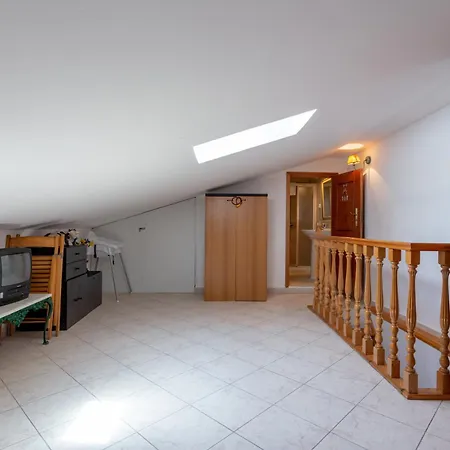 Host Wise - Wonderful Flats With Pool Apartman