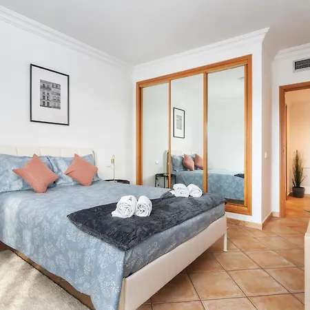 Host Wise - Wonderful Flats With Pool Apartman *